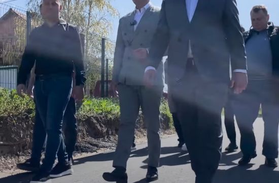 NOVI KARLOVCIAsfaltirana Ulica Zagrad