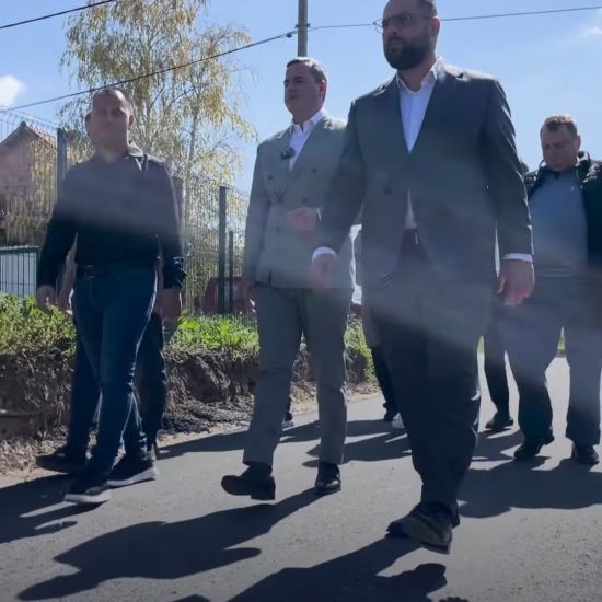 NOVI KARLOVCIAsfaltirana Ulica Zagrad