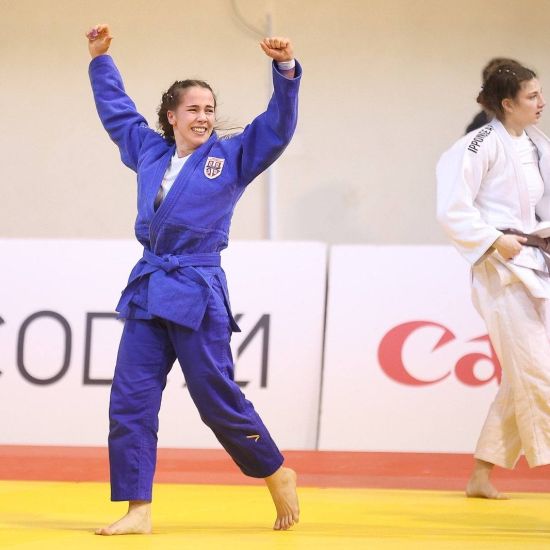 DžUDIST­KI­NjA LANA NOVA­KO­VIĆ I TRE­NER NENAD VUKO­LIĆ ZABO­RA­VI­LI DRA­MU U FINA­LU KADET­SKOG PRVEN­STVA SRBI­JE I OKRE­NU­LI SE MEĐU­NA­ROD­NIM IZA­ZO­VI­MAKo kaže da u džudo sportu nema mečeva za infarkt