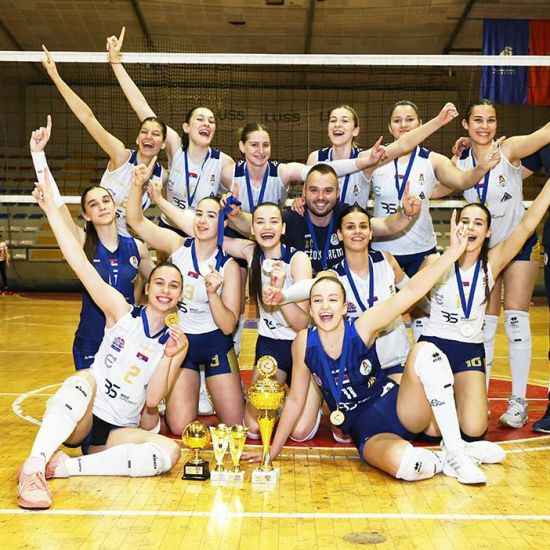 JUNIORKE I PIONIRKE GŽOK „SREM“ OSTVARILE SJAJNE REZULTATE U SEZONIMlade Sremice drže svoja mesta u odbojkaškom vrhu Srbije