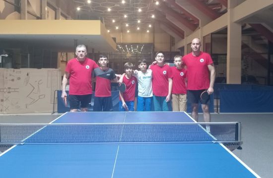 STONOTENISKI KLUB „SREM SPIN“ IZ SREMSKE MITROVICE U ODLIČNOJ TAKMIČARSKOJ SEZONI OBEZBEDIO POVRATAK U VOJVOĐANSKU LIGUVreme je za plodove dobre klupske strategije