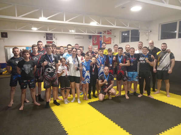 „TRIBAL MMA SIRMIJUM“ POKAZAO DA JE JEDAN OD NAJBOLjIH KLUBOVA U SRBIJIPopunjavaju riznicu državnih i klupskih trofeja