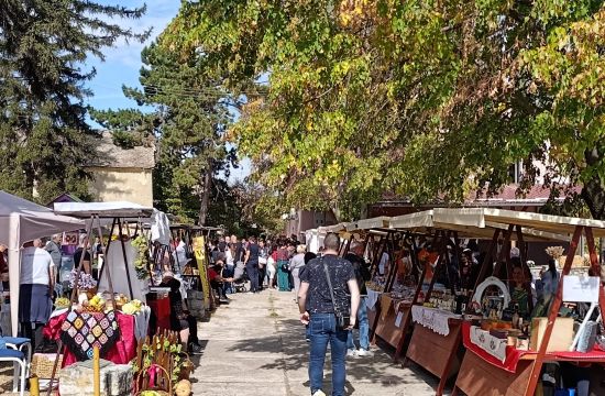 OKTOBAR U JASKUU znaku dunje i manifestacije njoj posvećene