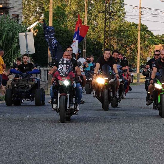 BRESTAČSjajna žurka u Brestaču! Održan moto skup