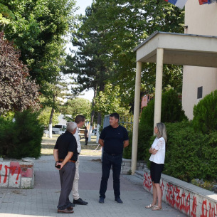 REKONSTRUKCIJA ŠKOLE U ŠIMANOVCIMAU toku zamena krova