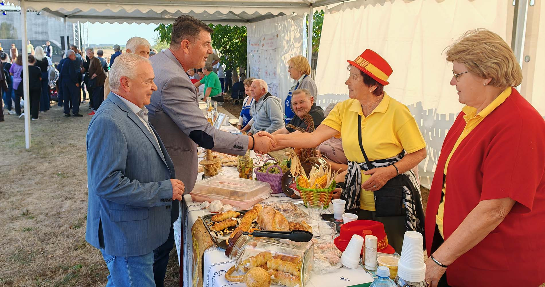 MIHOLJSKI SUSRETI SELA ODRŽANI U OGARUPredstavljeni običaji i kultura predaka