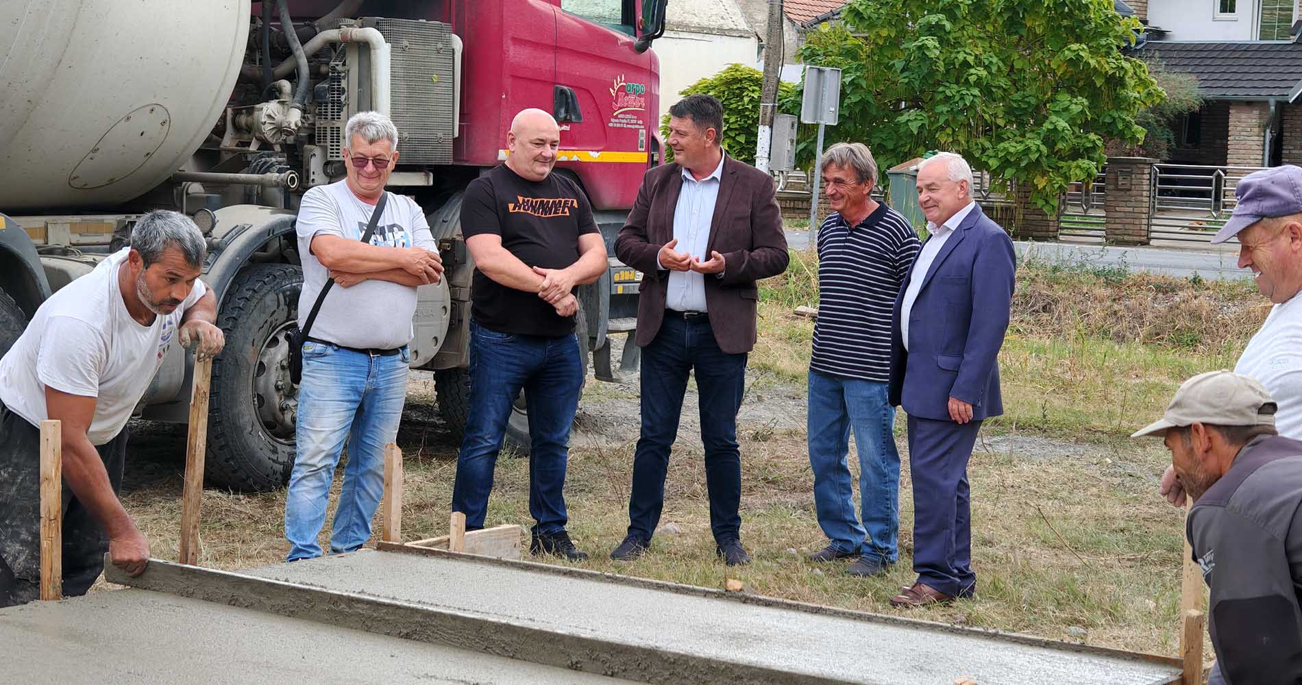 DEČPočela gradnja Lovačkog doma