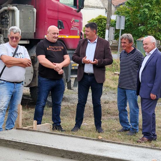 DEČPočela gradnja Lovačkog doma