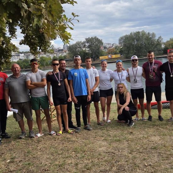 KAJAK KLUB „VAL“ SREMSKA MITROVICAZablistali na takmičenjima u Beogradu