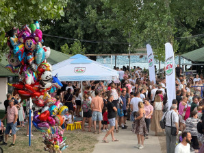 GRADSKA PLAŽA U SREMSKOJ MITROVICIPočelo Leto na Savi uz Boom animatore