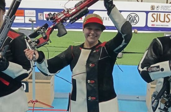 GAĐANjE VAZDUŠNOM PUŠKOMAleksandra Stojadinović „upucala zlato“