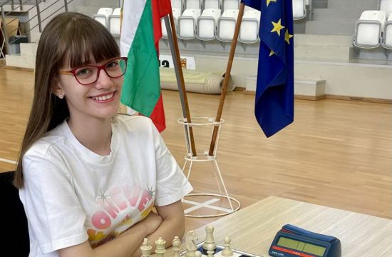 ŠAH KLUB „RUMA“Anji dva zlata u Bugarskoj