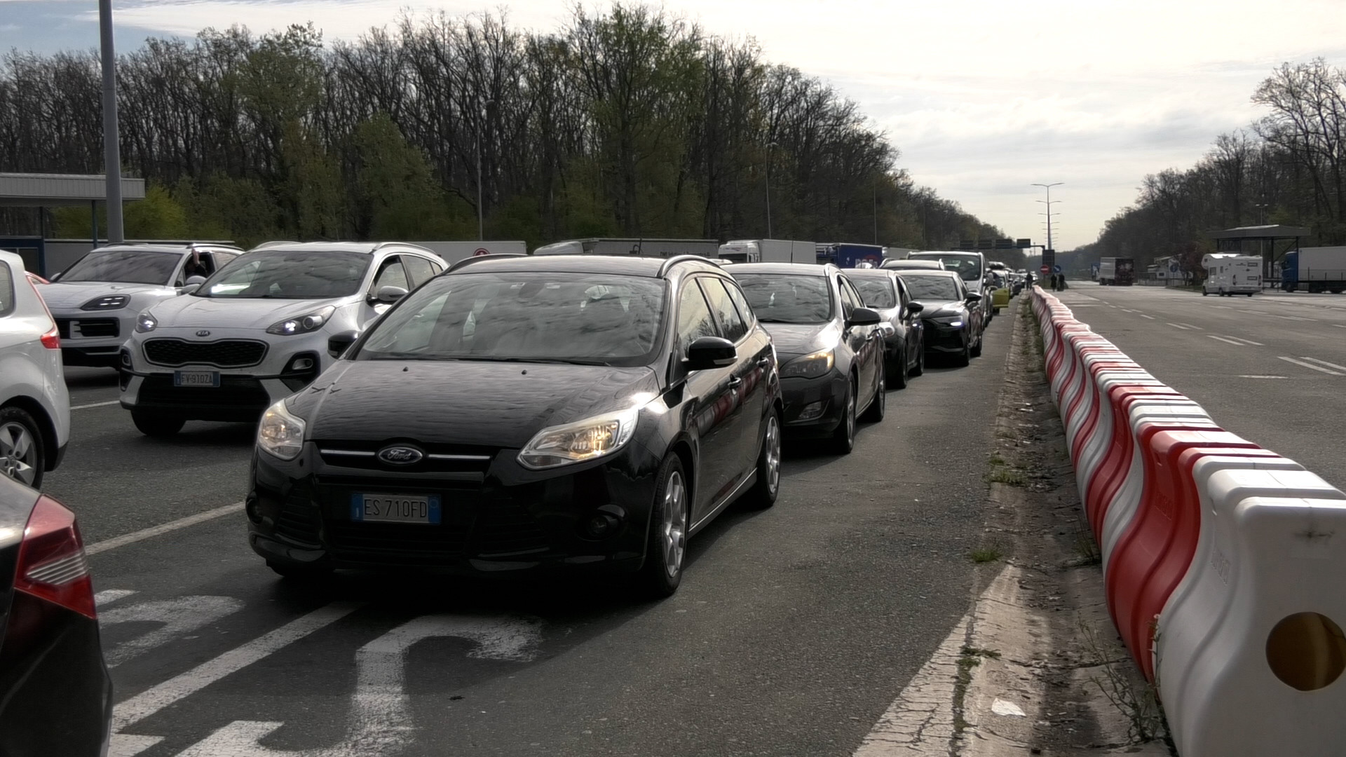BATROVCIVelike gužve zbog primene EES sistema na granicama