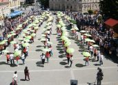 SREMSKA MITROVICAU petak maturantski ples u 18 sati