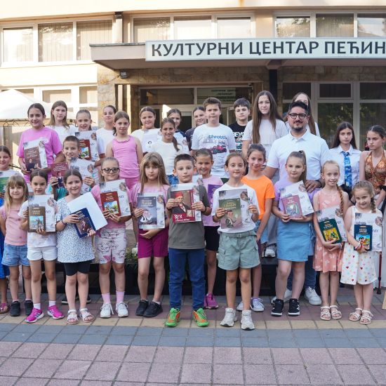 KULTURNI CENTAR PEĆINCIIzložba za kraj školske godine