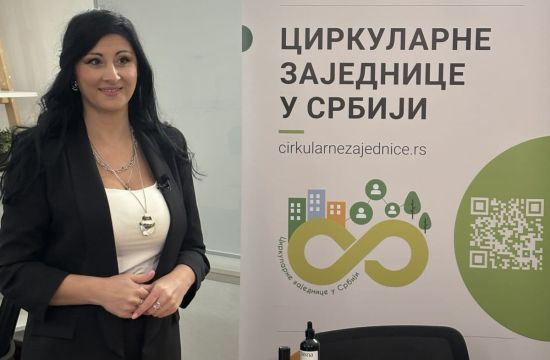 JASNA MAUKOVIĆ IZ ŠIDA BAVI SE PROIZVODNjOM I PRERADOM LEŠNIKAUlja za negu lica, tela i kose uskoro na svetskom tržištu