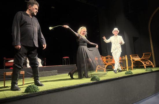 SREMSKA MITROVICABili smo na premijeri nove mitrovačke predstave „Udavače“