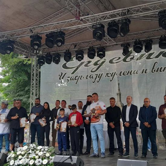 ERDEVIK I OVOG JUNA TRADICIONALNO DOMAĆIN 27. SREMSKE KULENIJADEZasluženo nosilac priznanja „Najbolje iz Vojvodine“