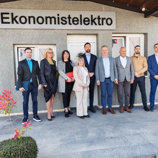 POSETA PREDSTAVNIKA NACIONALNE SLUŽBE ZA ZAPOŠNjAVANjE I OPŠTINE BEOČIN FIRMI „EKONOMISTELEKTRO“Dobar primer saradnje privrednika i institucija
