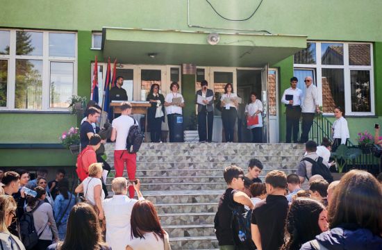 DRŽAVNO TAKMIČENjE IZ ISTORIJE U SREMSKOJ MITROVICIOdmerilo snage u znanju 215 srednjoškolaca