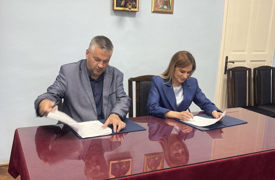 Rekonstrukcija spomenika Svetionik u Surduku