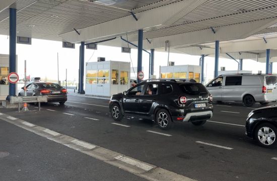 GRANIČNI PRELAZ BATROVCIKraća zadržavanja na Batrovcima (foto, video)