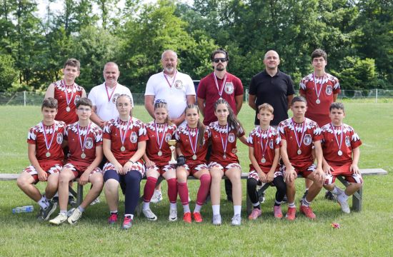 INĐIJA„Inđija Indiansi“ vicešampioni U15 fleg fudbal lige Srbije 2026.
