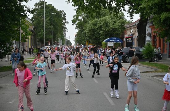 OBELEŽEN SVETSKI DAN PORODICE„Zavrti točak“ manifestacija za decu i roditelje