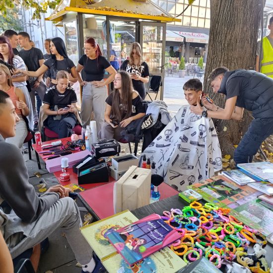AKCIJA NURDORA NA RUMSKOM GRADSKOM TRGUPodrška najmlađima u njihovim velikim borbama