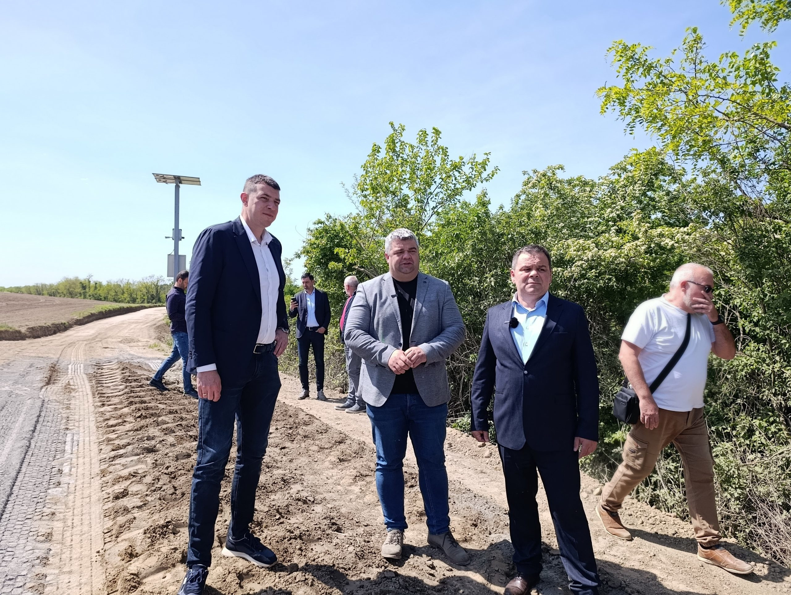 IZGRADNJA PEŠAČKO - BICIKLISTIČKE STAZE RUMA - VRDNIKZajednički projekat rumske i iriške opštine