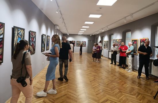 ZAVIČAJNI MUZEJ RUMAIzložba Irine Černjavski Šantrić