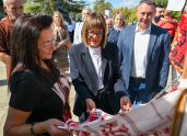 PREDSEDNICA POKRAJINSKE VLADE MAJA GOJKOVIĆ U RADNOJ POSETI OPŠTINI ŠIDŠid ima čime da se ponosi