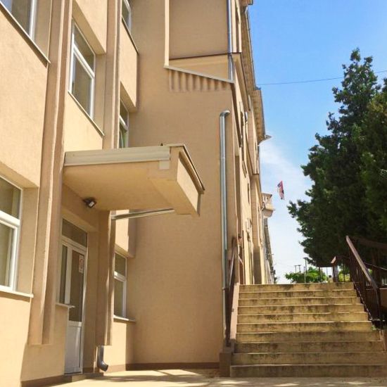 IRIGU „Mihizovoj“ školi ostalo mesta za upis
