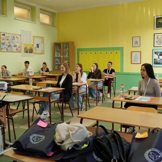 EKONOMSKA ŠKOLA „9. MAJ“ SREMSKA MITROVICAOdržano Republičko takmičenje iz statistike