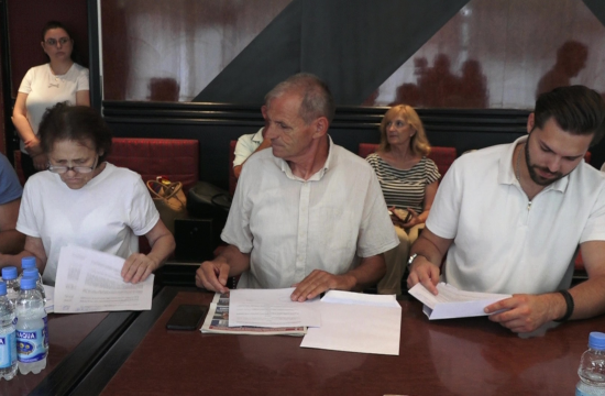 STARA PAZOVAGrađevinski materijal i mašine za interno raseljene