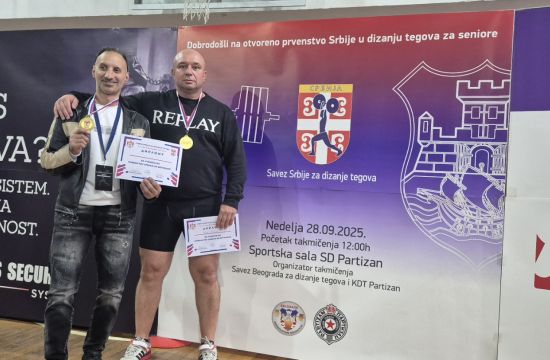 DIZANJE TEGOVANovi nacionalni rekordi Pazovčana