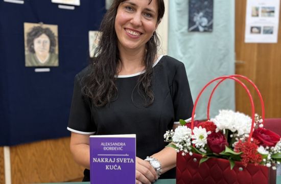 ALEKSANDRA ĐORĐEVIĆ PROMOVISALA NOVU KNjIGU U RODNOM GRADUKuća kao centralna tema prve zbirke priča