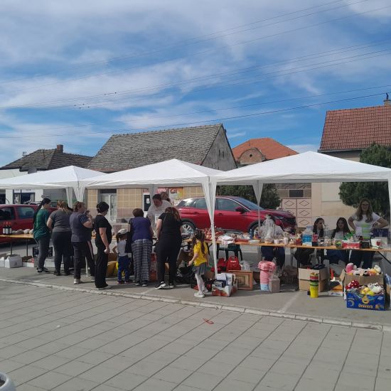 KUZMINCI ZA KUZMIN400.000 dinara za tri igrališta