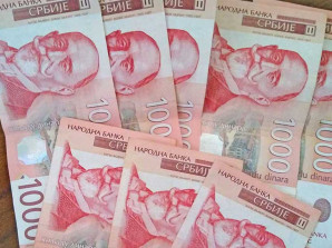 SVI PUNOLETNI GRAĐANI MOGU: Na ovom linku se prijavite i preuzmite 26.000 RSD!