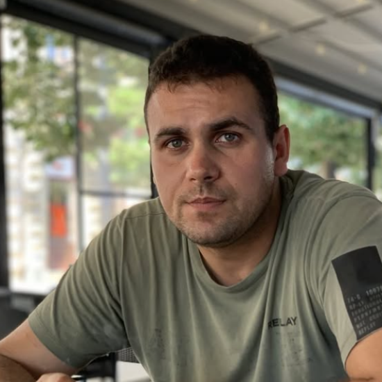 Mladi IT stručnjak traži posao i pomoć da izmiri dug: Do cilja nedostaje još 90.500 dinara