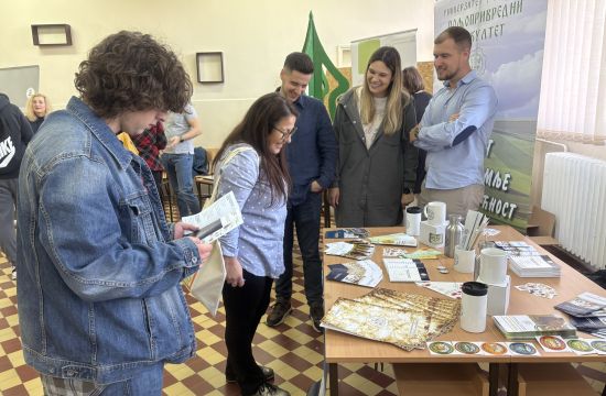 AKTIVNOSTI U MITROVAČKOJ PREHRAMBENO ŠUMARSKOJ I HEMIJSKOJ ŠKOLIEkološke radionice i karijerno informisanje