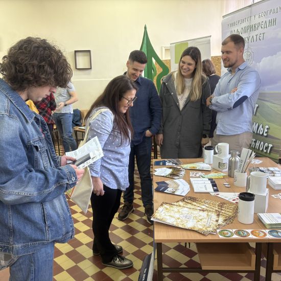 AKTIVNOSTI U MITROVAČKOJ PREHRAMBENO ŠUMARSKOJ I HEMIJSKOJ ŠKOLIEkološke radionice i karijerno informisanje