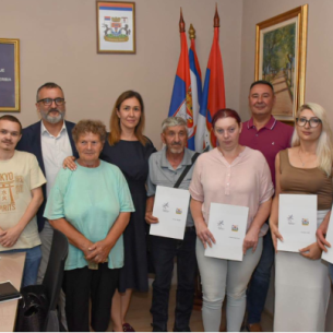 OPŠTINA ŠIDČetiri porodice dobile kuću