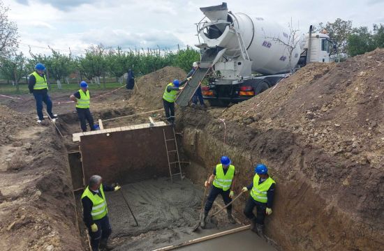 IZGRADNJA GLAVNOG VODA NOVE VODOVODNE MREŽE NA PRAVCU SREMSKA MITROVICA - MILEKIĆ SALAŠRadovi teku po planu